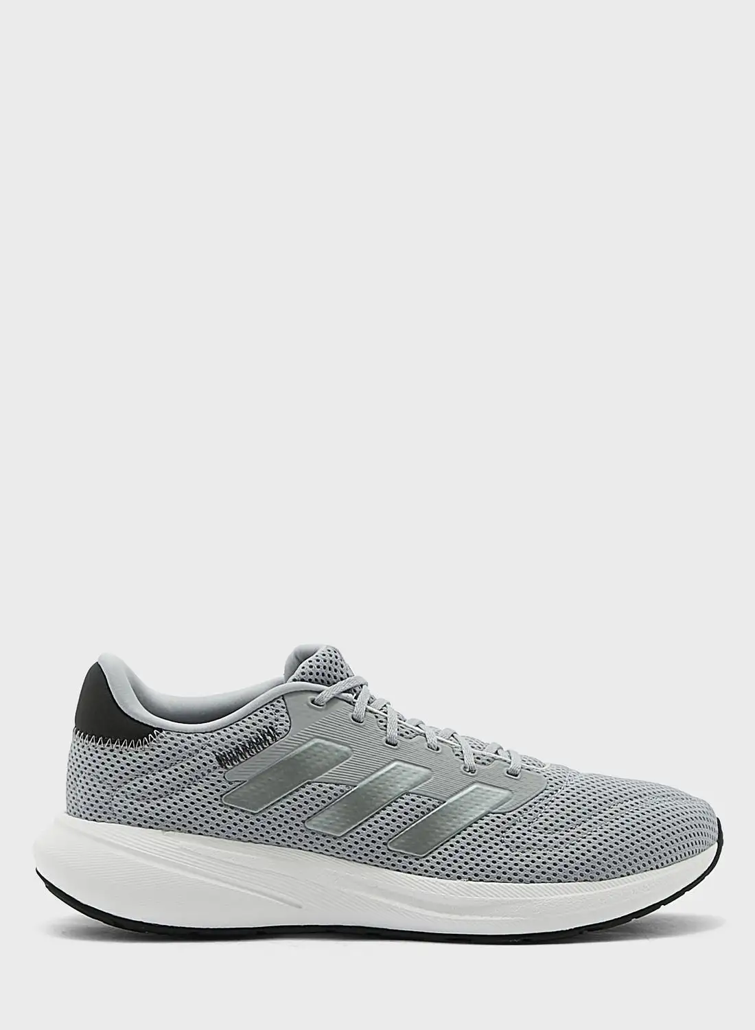 عداء استجابة adidas