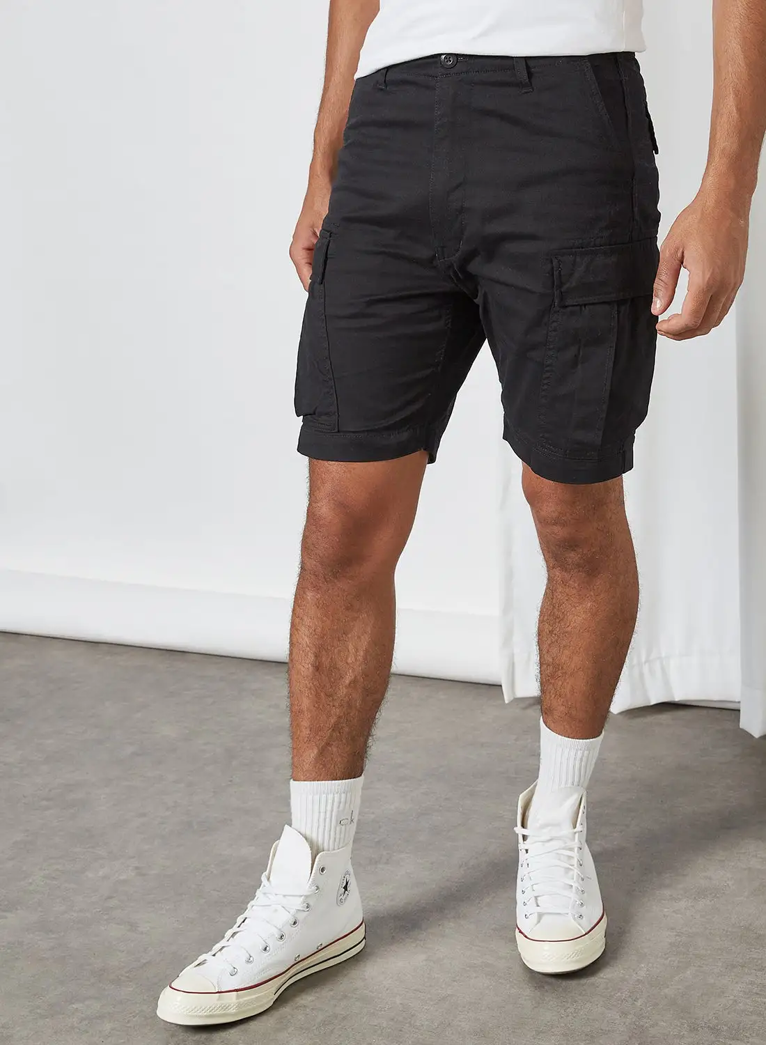 izzue Logo Graphic Army Shorts Black