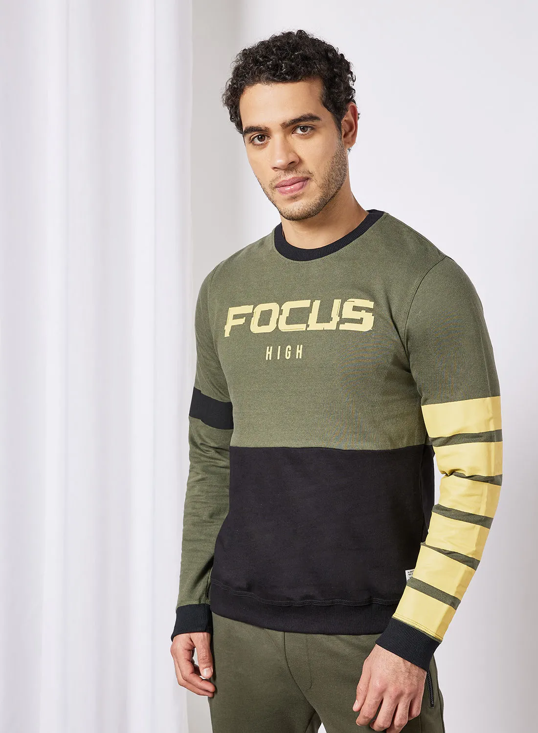 ABOF Regular Fit Sweatshirt رمادي / أسود