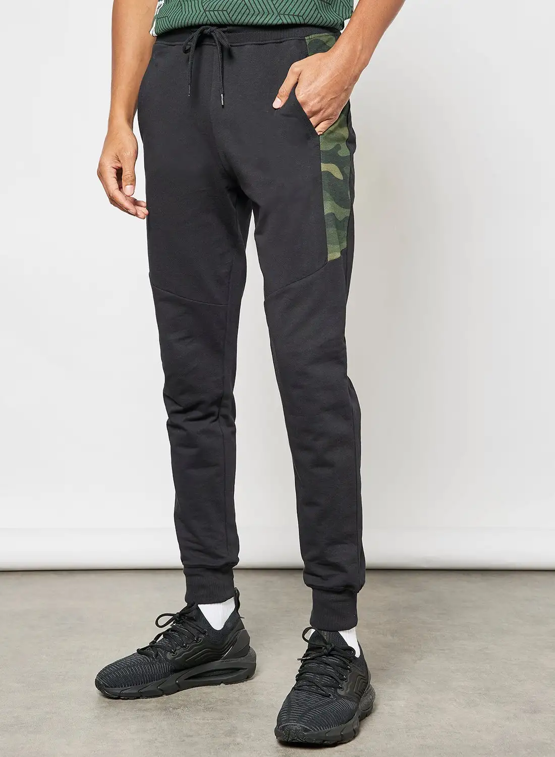 ABOF Regular Fit Joggers Black/Olive