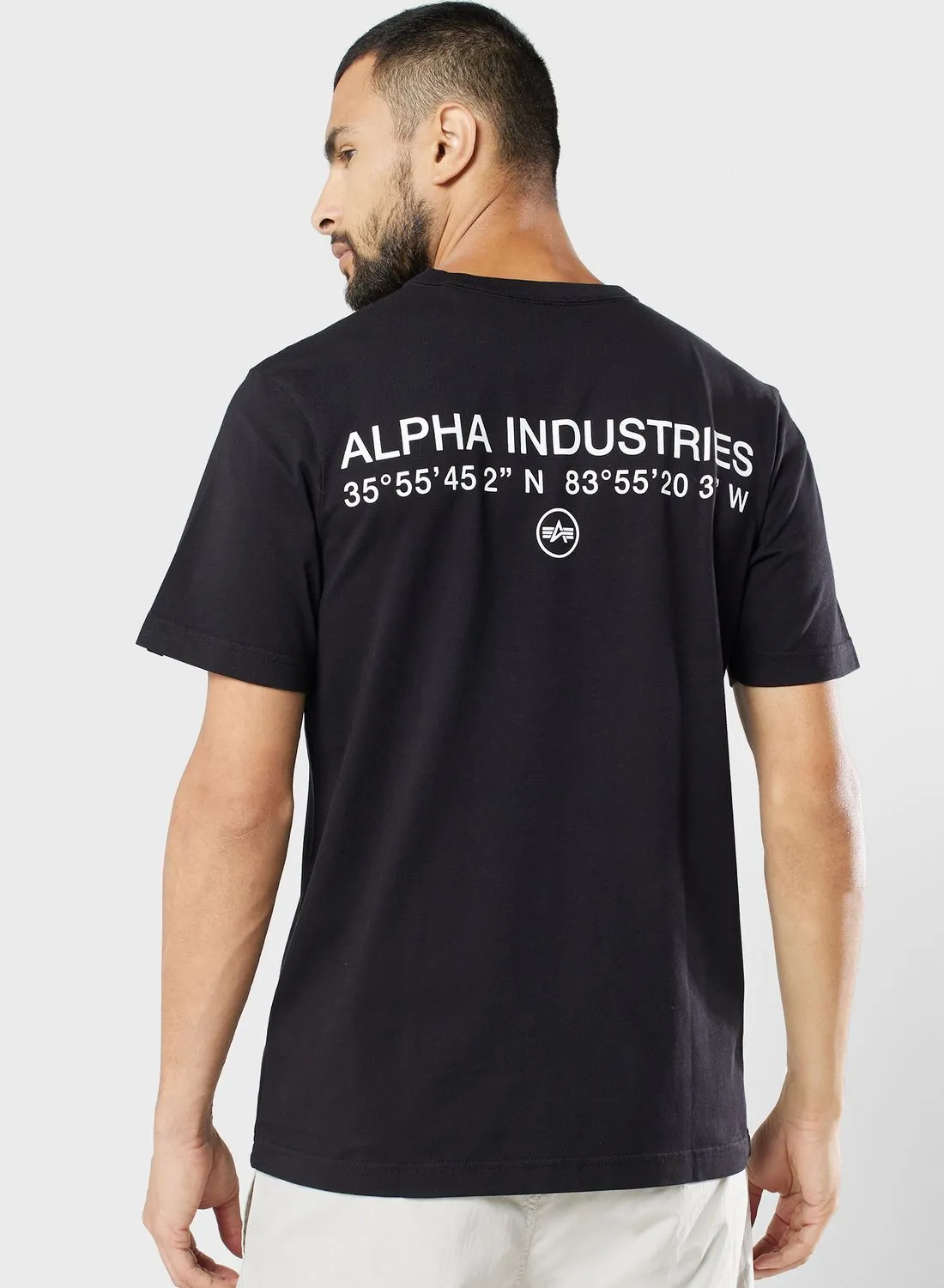 تي شيرت برسومات ألفا كود من شركة Alpha Industries