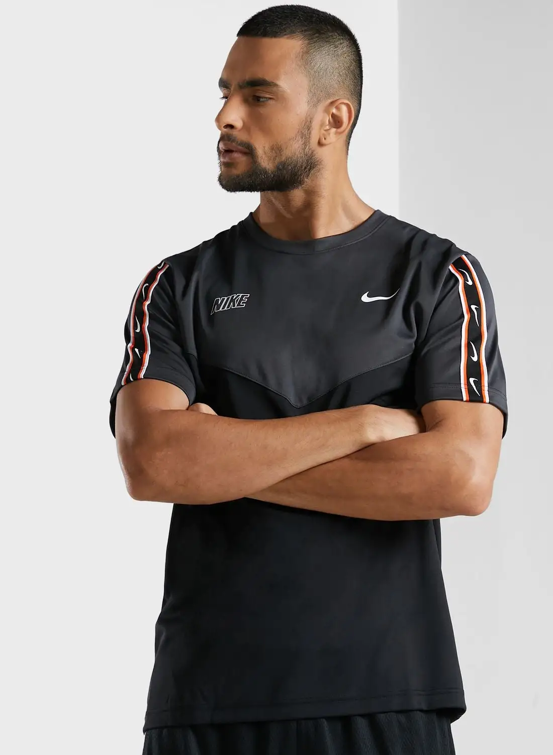 Nike Nsw Repeat Swoosh T-Shirt