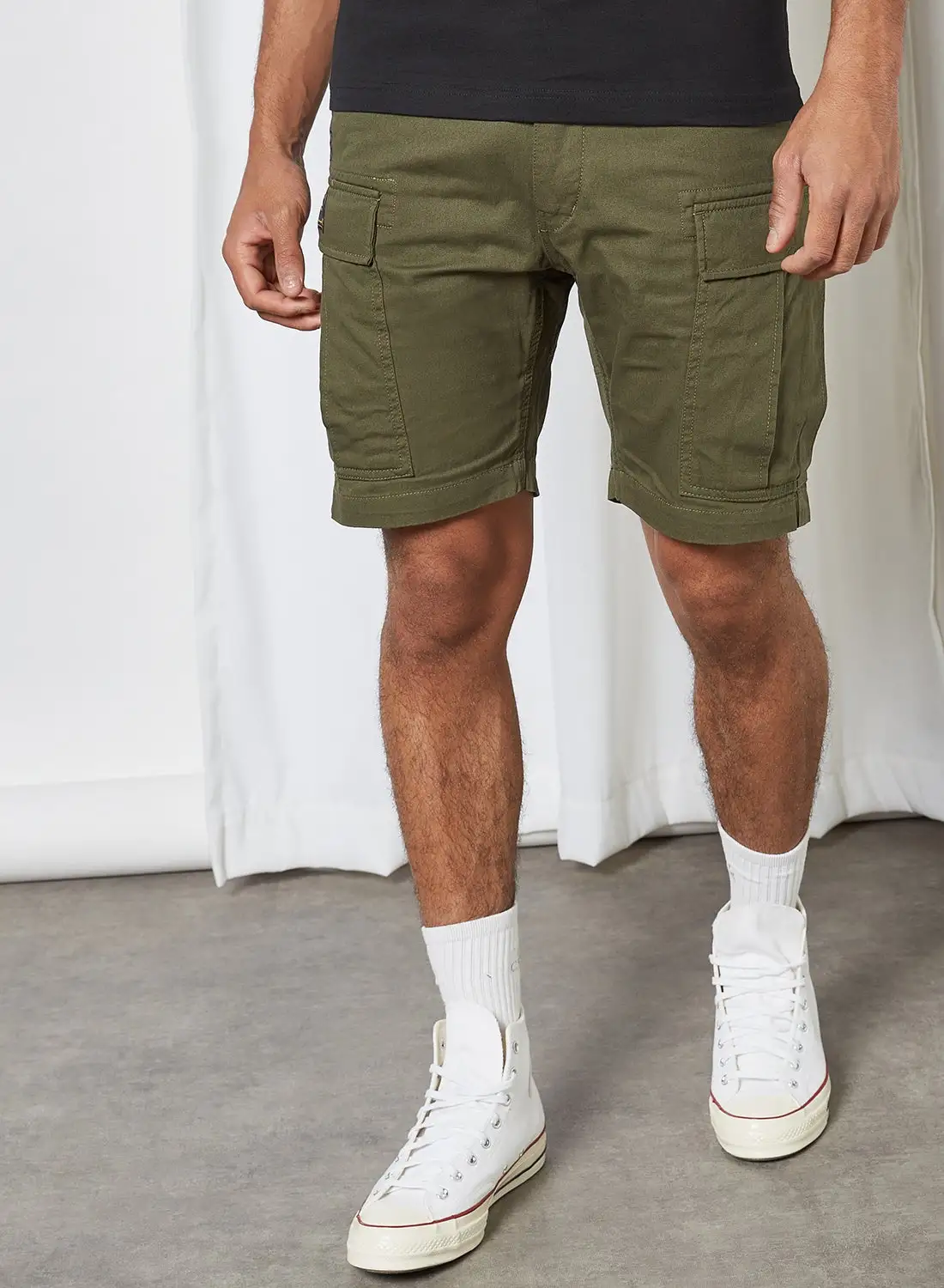 izzue Logo Graphic Army Shorts Khaki