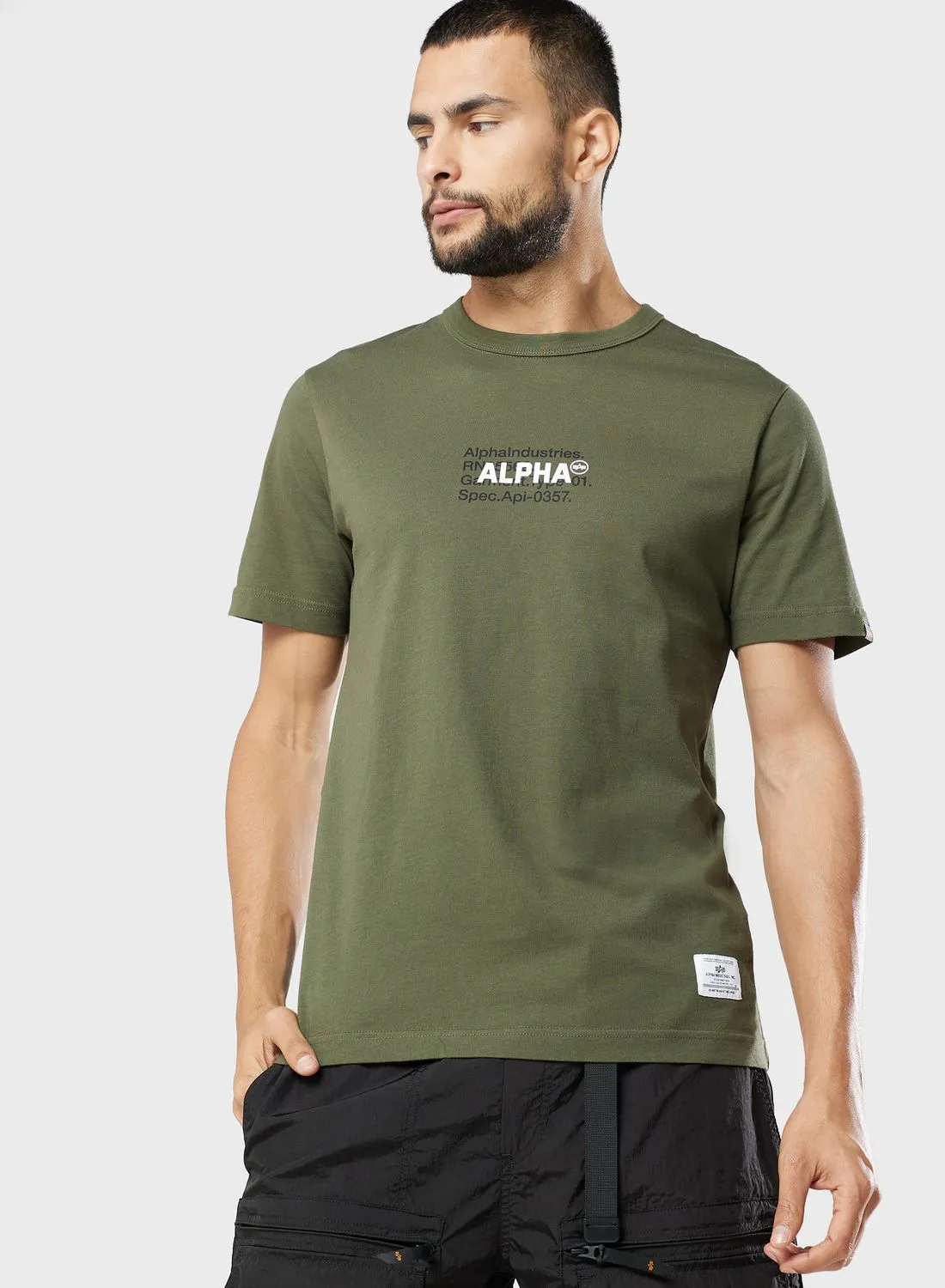 تي شيرت برسومات ألفا كود من شركة Alpha Industries