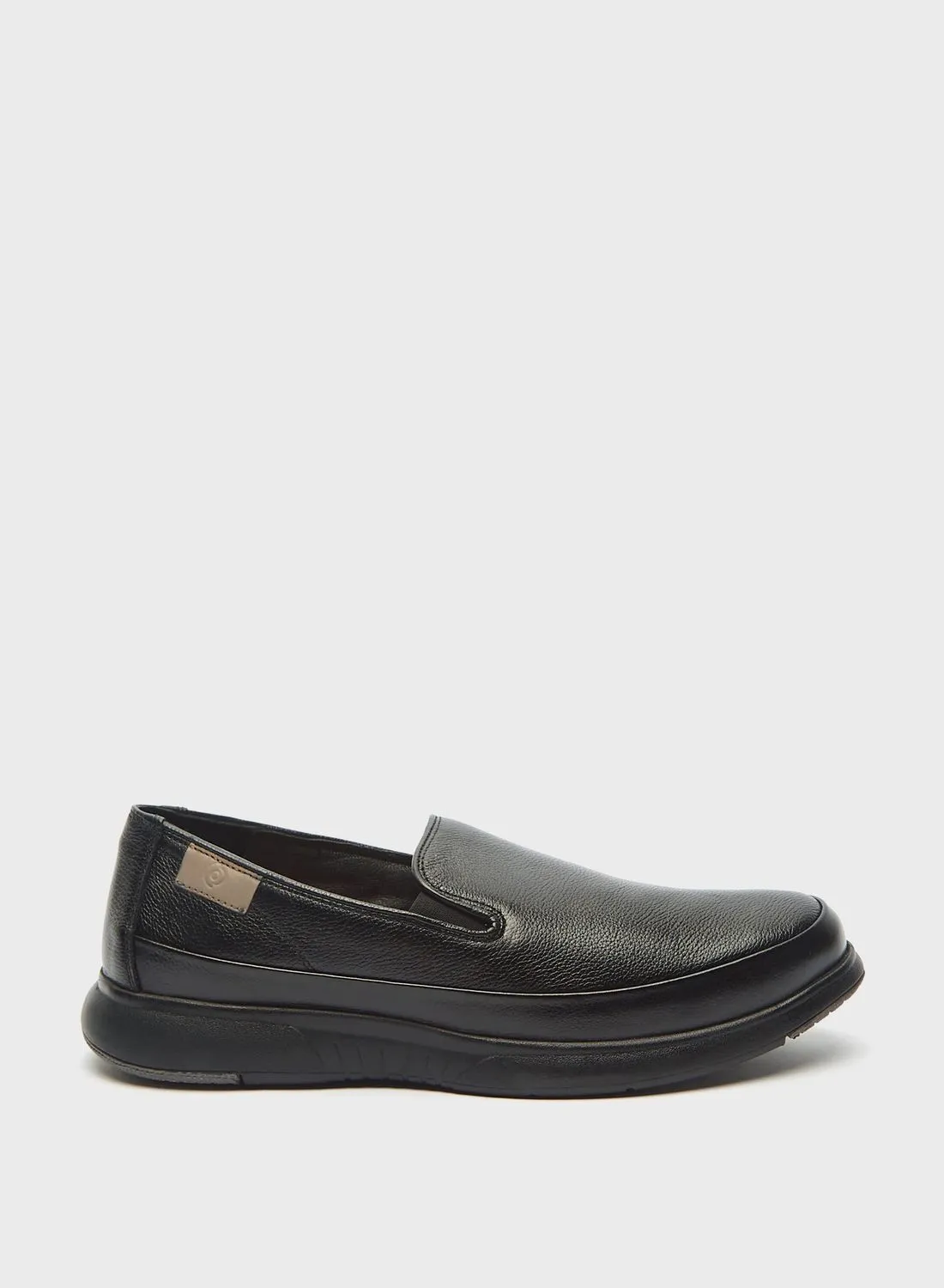 Le Confort Casual Slip Ons Shoes