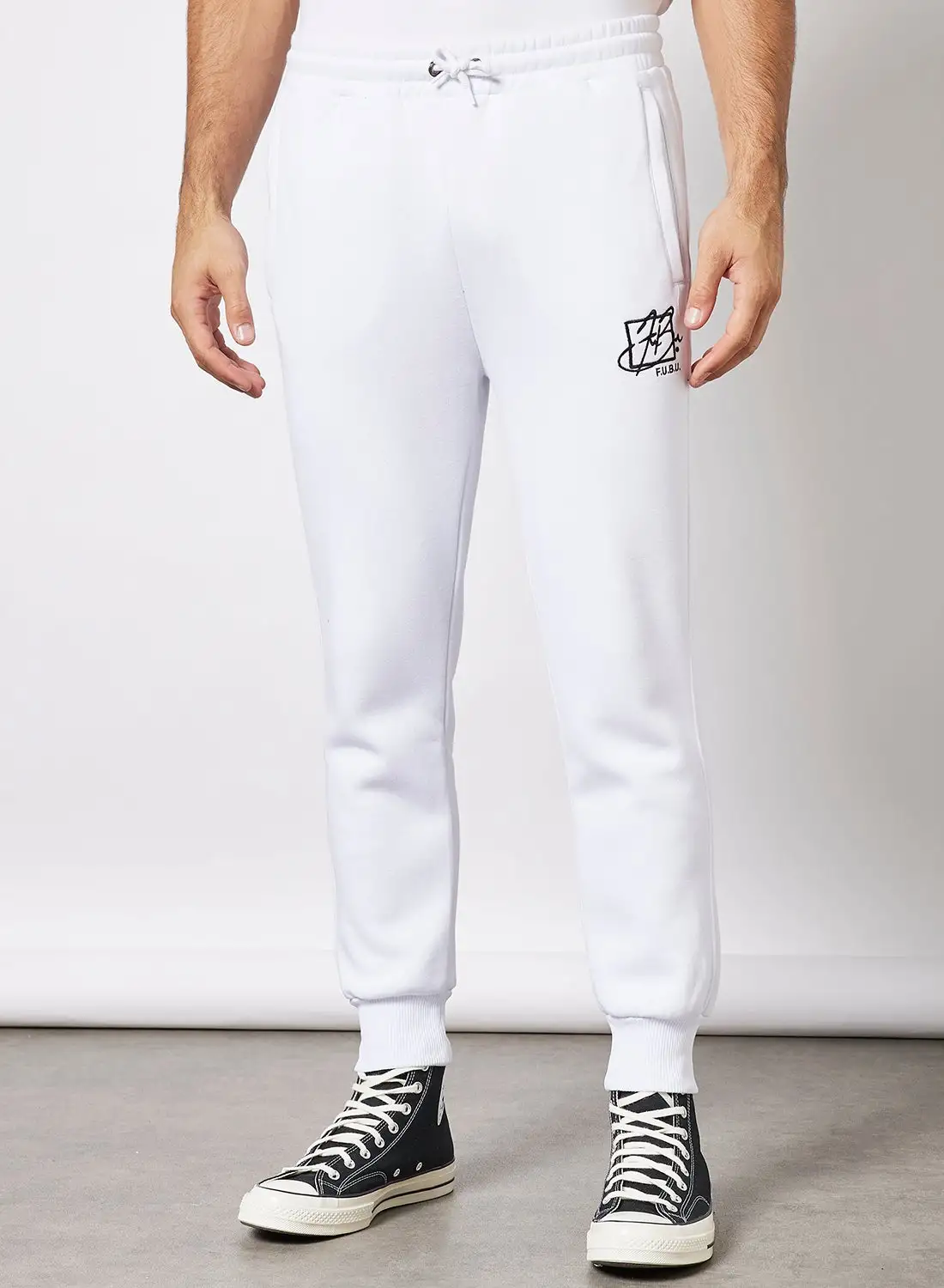 FUBU Script Essential Sweatpants أبيض