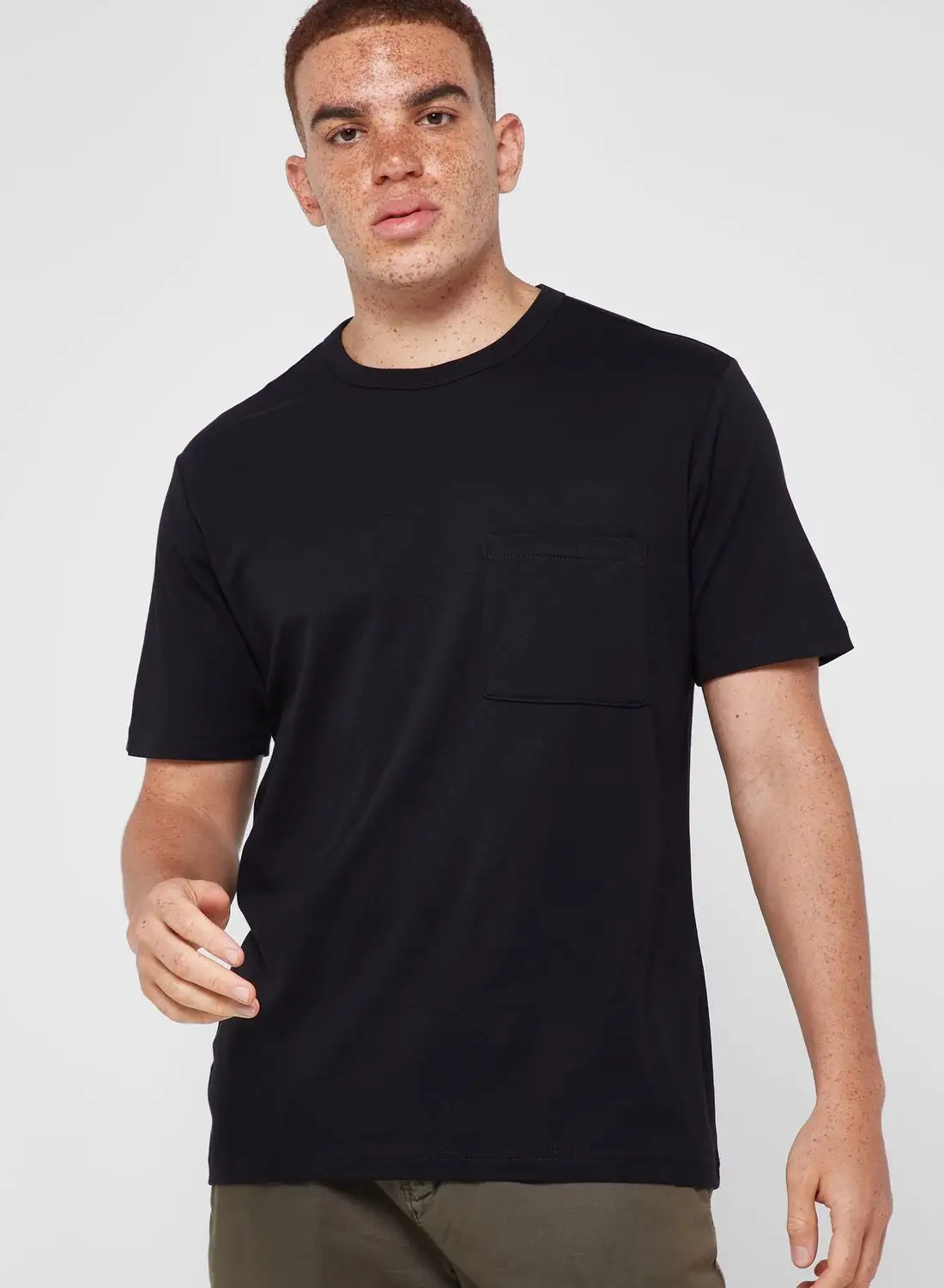 Mango Man Essential Front Pocket T-Shirt