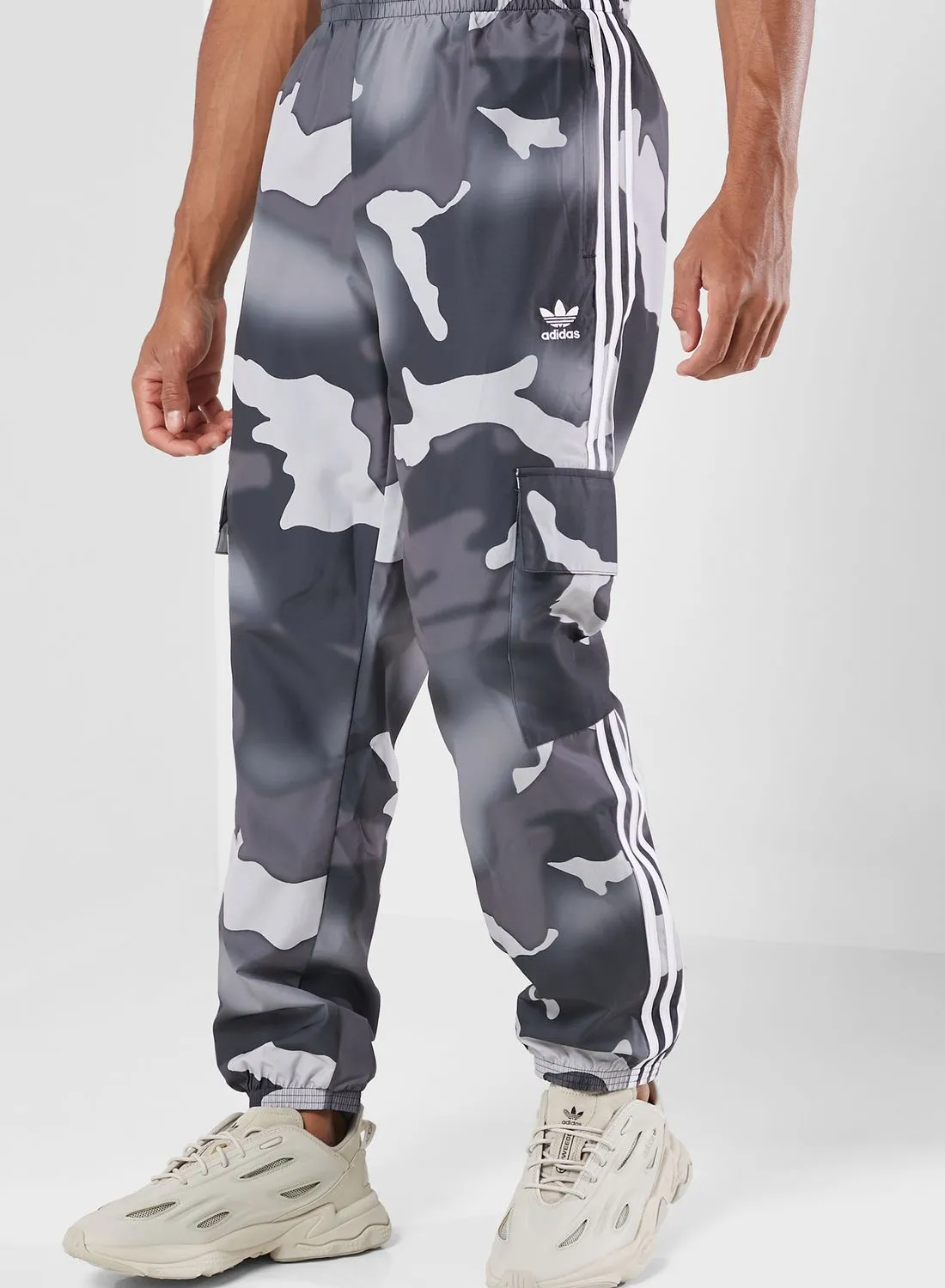 adidas Originals Graphic Camo Cargo Sweatpants