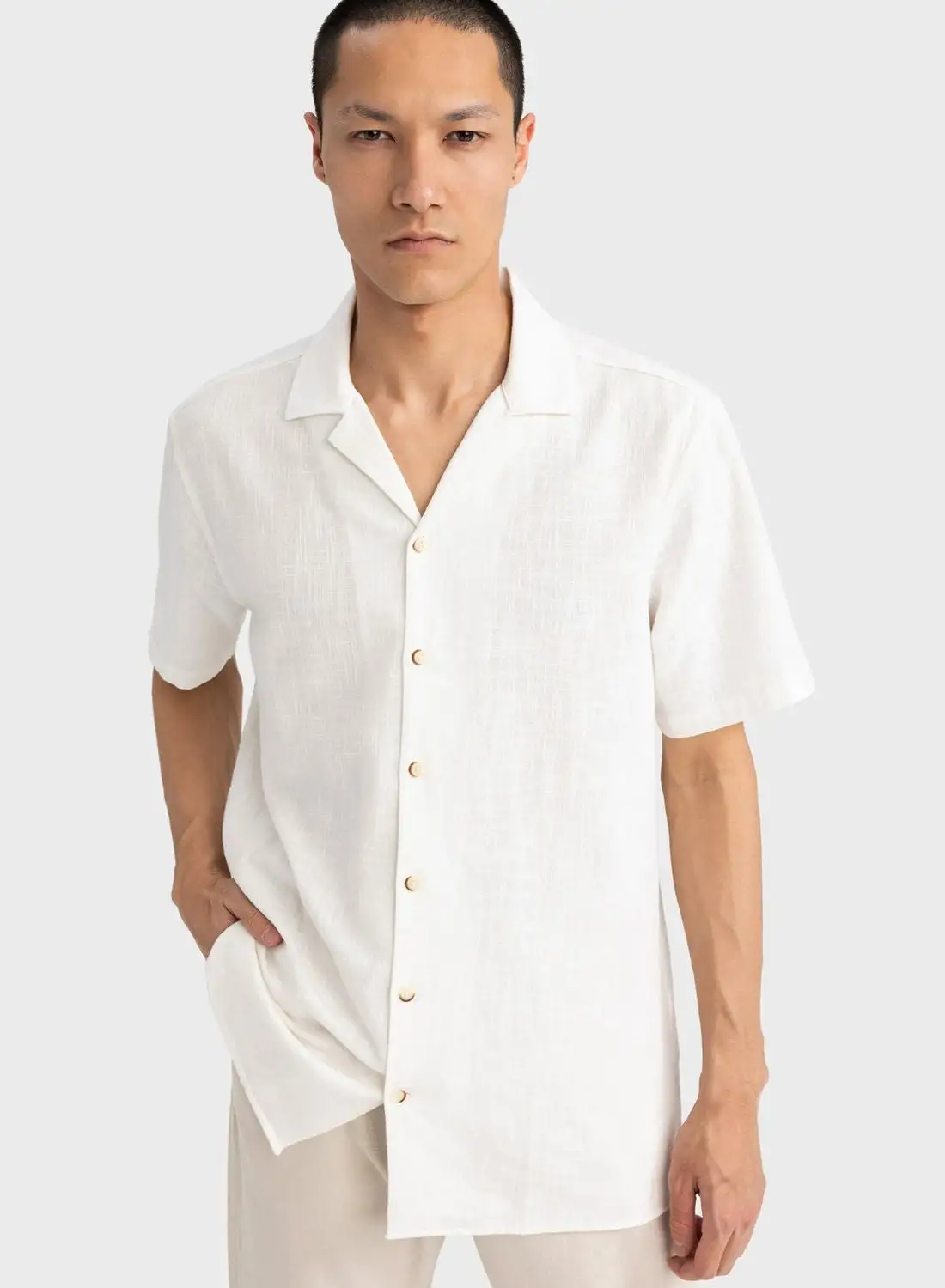 DeFacto Essential Modern Fit Shirt