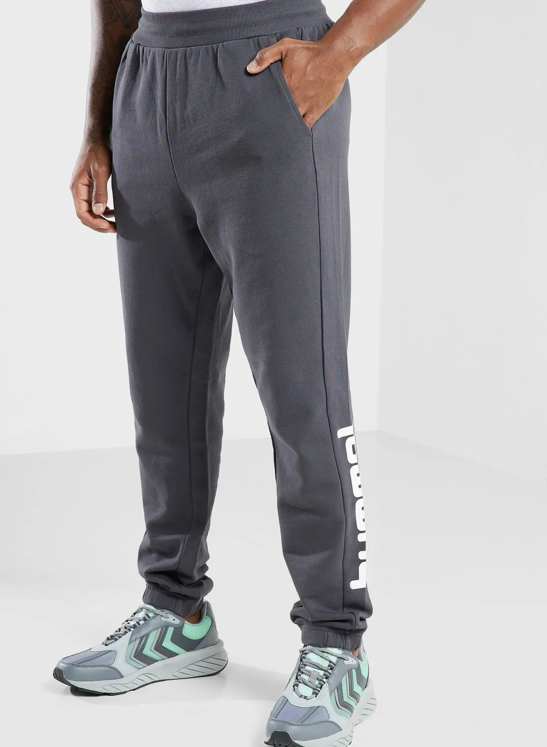 Hummel Legacy Manfred Regular Sweatpants