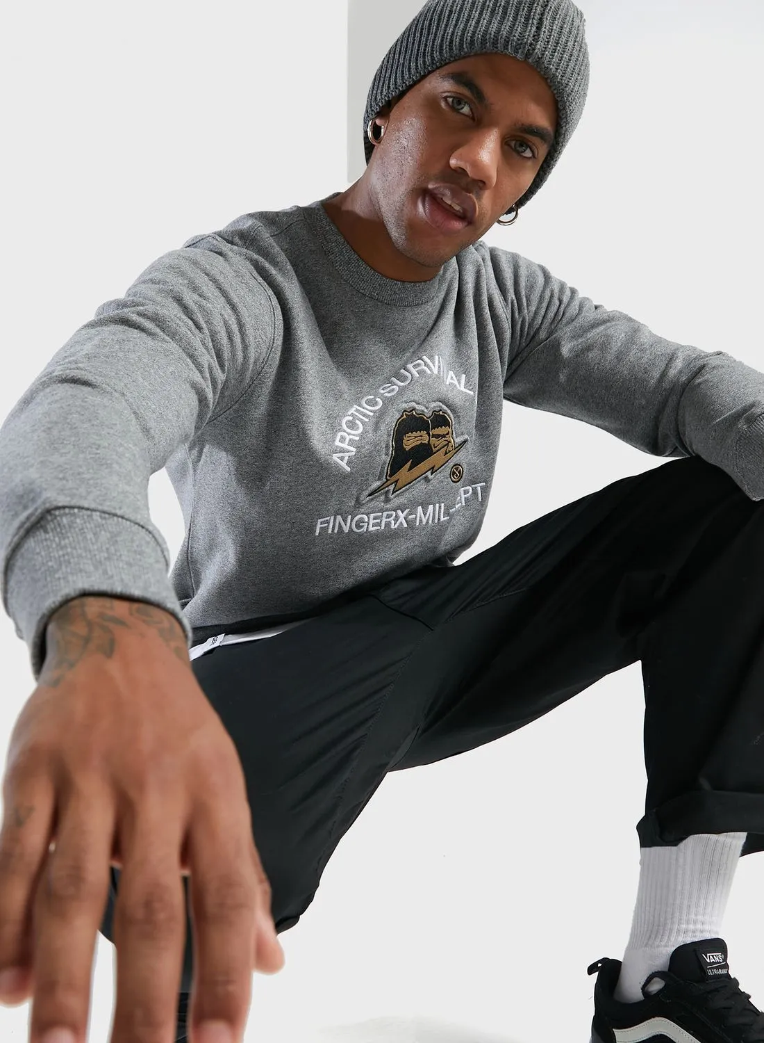 FINGERCROXX Logo Sweatshirt