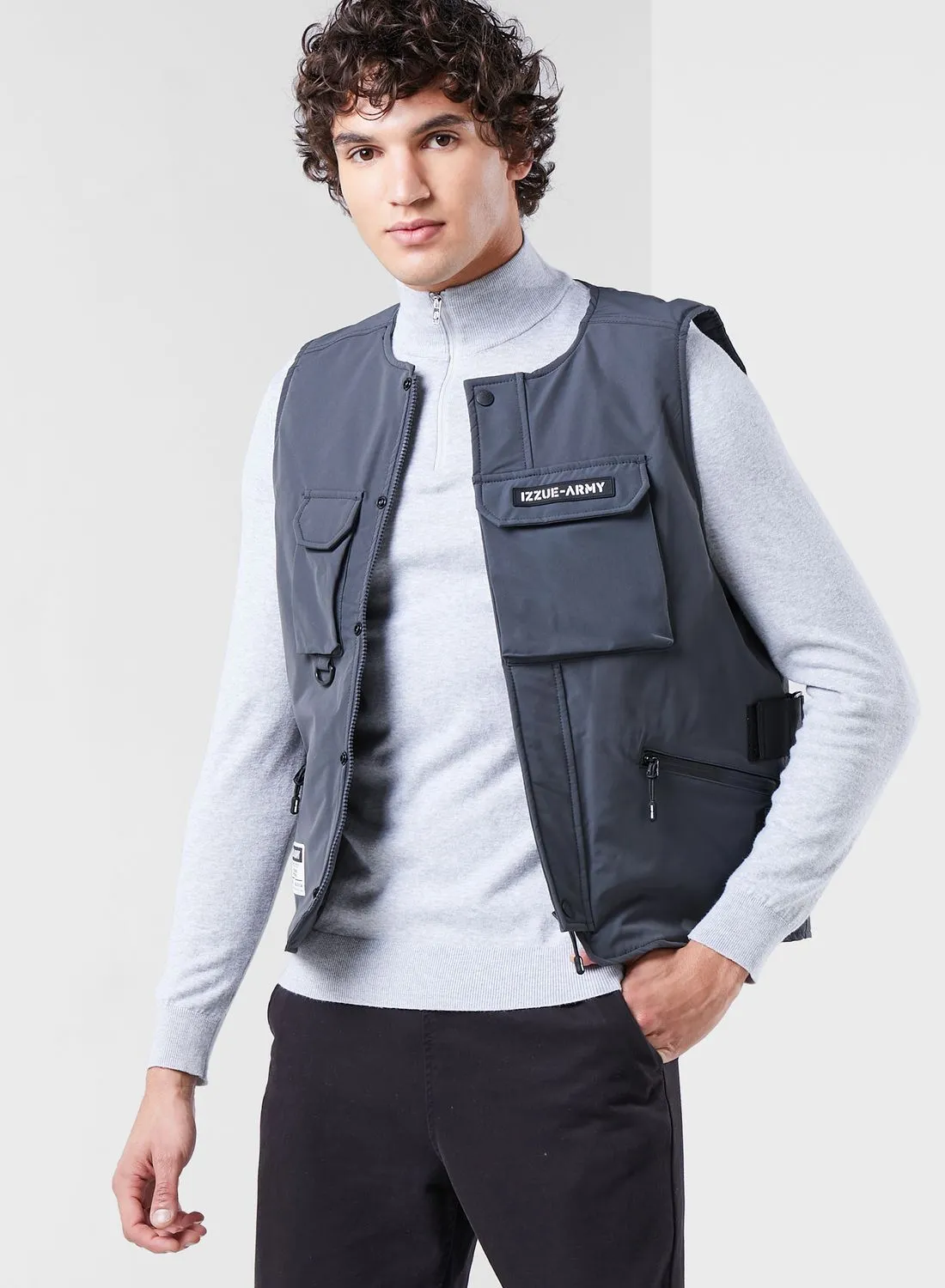 izzue Logo Gilet