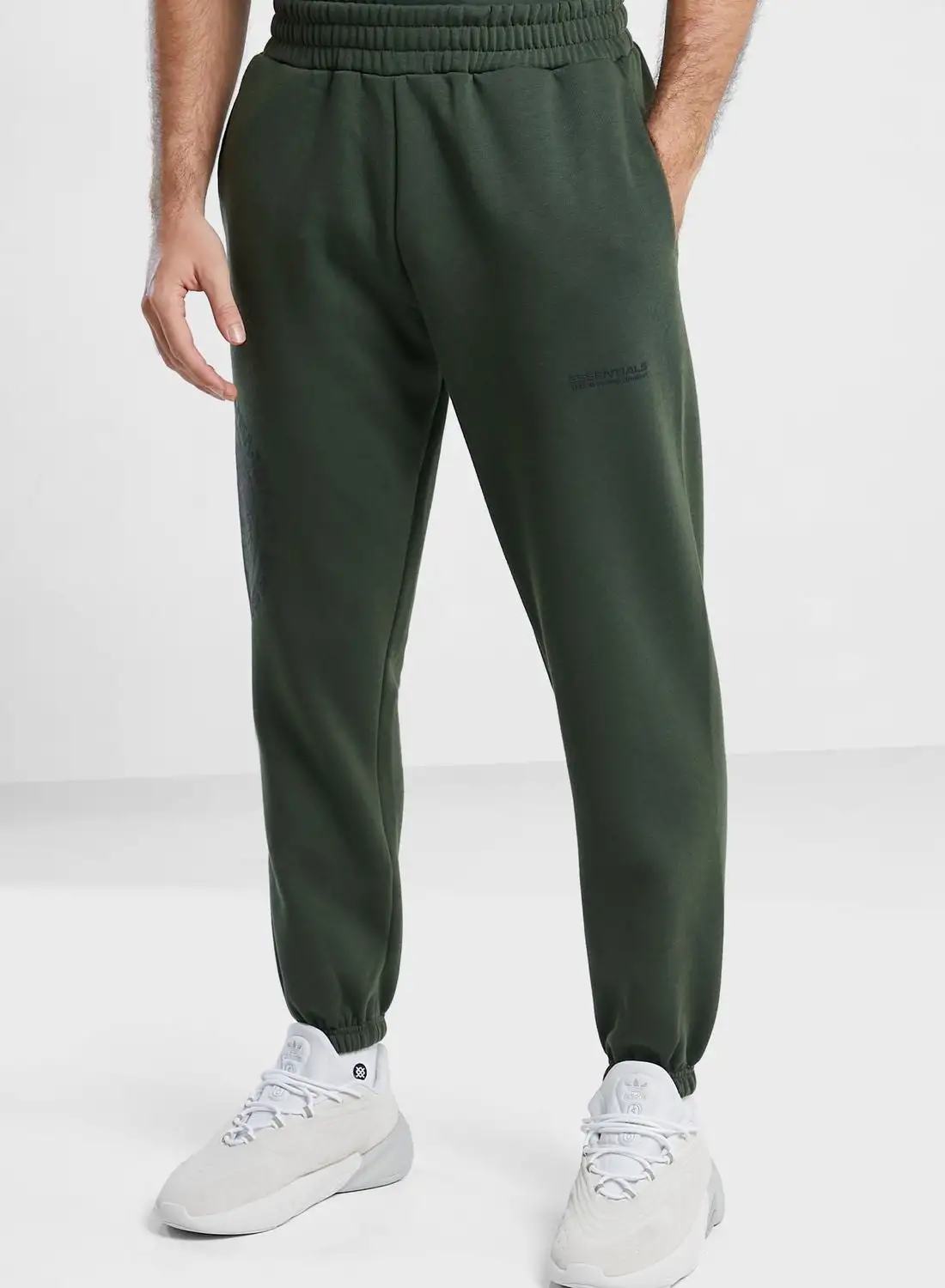 The Giving Movement The Regular Fit Classic Sweatpants