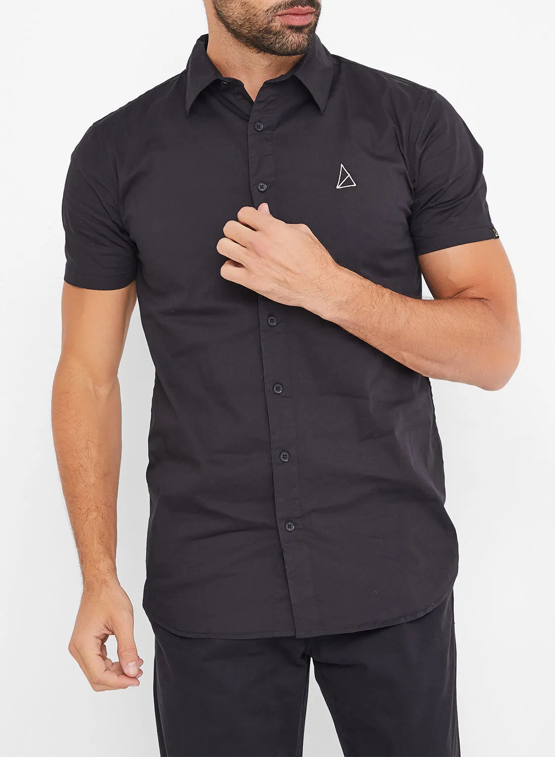 GOLDEN EQUATION Logo Detail Basic Shirt Black