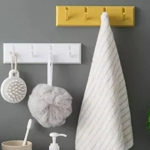 Bathroom Amenities Hanger With 4 Self-Adhesive Retractable Hooks