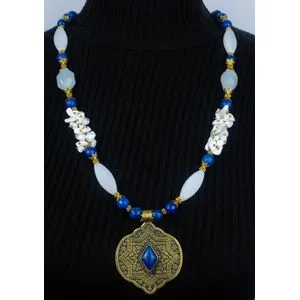 Crystal Beads Necklace With Metal Pendant - White * Blue