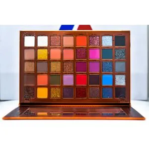 Might Cinema Exclusive Extreme Eyeshadow Palette - 40 Color