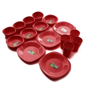 Eco Plast Dinnerware Medium Plates Set - 16 Pcs - Red