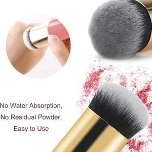 A Foundation Brush Suitable For Blending Cosmetics