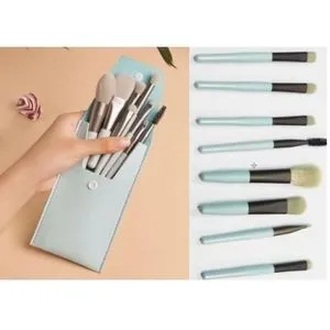 Makeup Brushes In A Bag Of 8, Easy To Carry. Travel Friendly