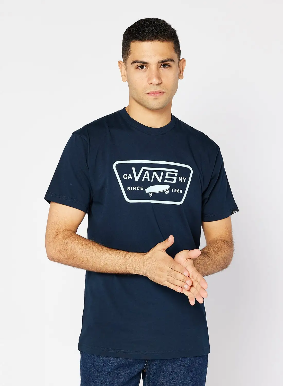 تي شيرت بشعار VANS كامل