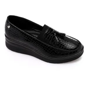 Dejavu Shinny Leather Slip On Loafers With Front Fringes - Black
