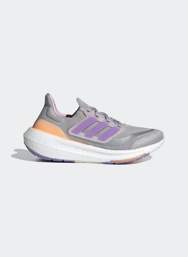 حذاء الجري أديداس Ultraboost خفيف