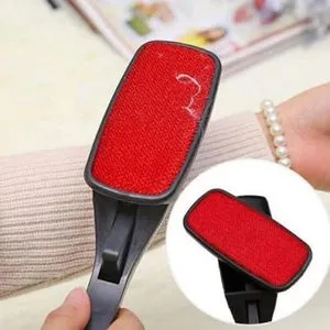 A Quick And Practical Brush For Removing Lint From Clothes. 1 Piece.