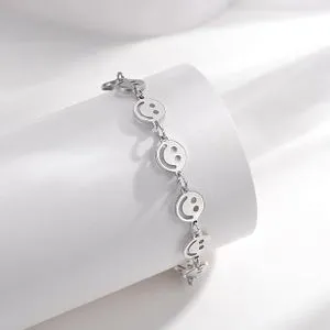 Smile Bracelet, Smile Face Charms Bracelet Smile Design (Silver)