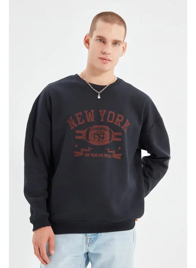 trendyol Navy Blue Men's Oversized Long Sleeve Crew Neck Printed Sweatshirt.