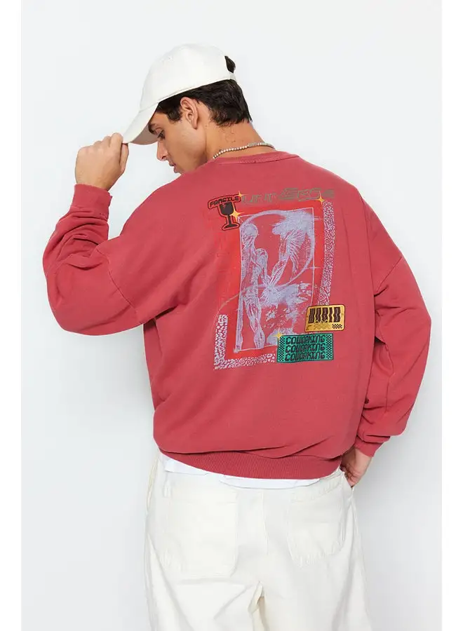 trendyol Dried Rose Men's Oversized Wash-Effective Cotton Sweatshirt with a Printed Back.