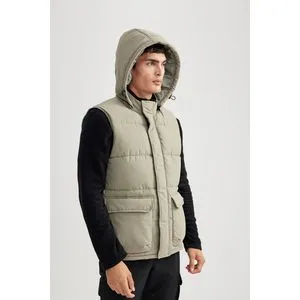 Defacto Man Regular Fit W/O Hoodie Vest