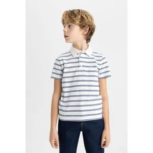 Defacto Boy Regular Fit Polo Neck Knitted Short Sleeve Polo T-Shirt.