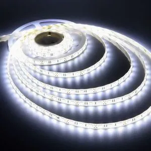 شريط إضاءة LED أبيض - شريط مقاوم للماء بطول 5 متر