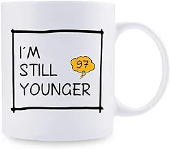 أكواب قهوة WTOMUG I am Still Younger 97 - أكواب قهوة لهدايا عيد الميلاد 97 - هدايا عيد ميلاد 97 أونصة للأم، وهي، والأخت، وأفضل الأصدقاء، والصديقة، والزوجة، والابنة، والأنثى