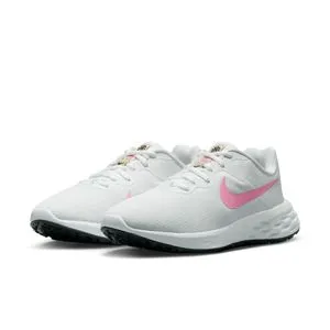 Nike W Revolution 6 Nn Laced Shoes - White