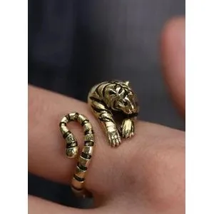 SHEIN Tiger Design Cuff Ring SHEIN