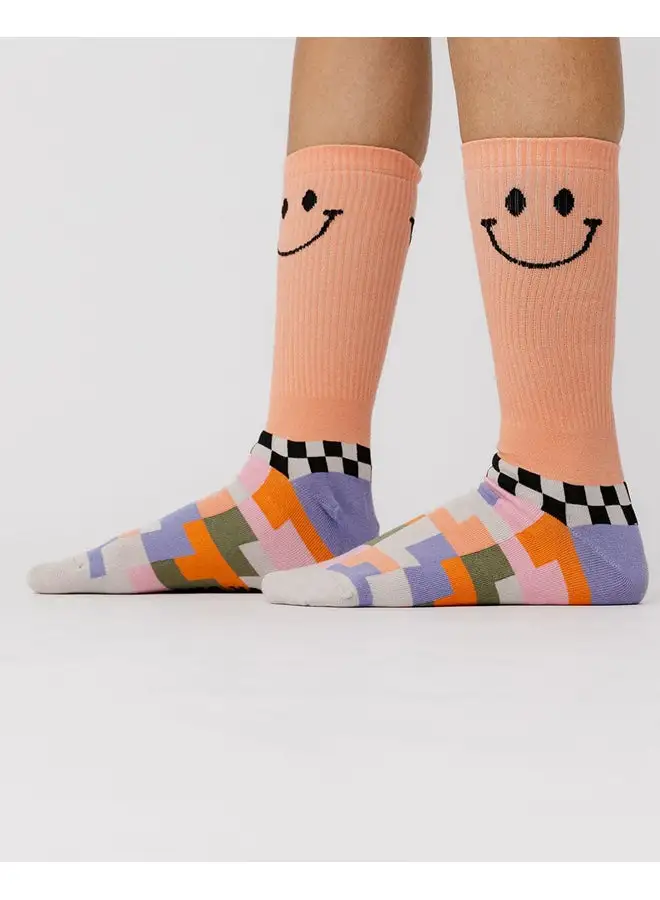 In Your Shoe Smiley Pixels Neck Socks