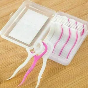 A Toothpick And Dental Floss For Cleaning Teeth, 60 Pieces.