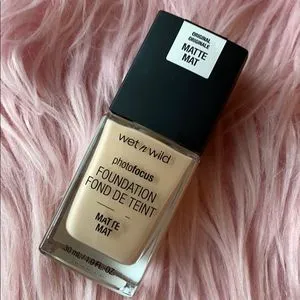 Wet n wild Photo Foucs Matte Foundation Porcelain - 30ml