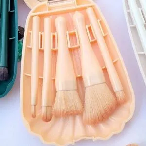 5 In 1 Makeup Brushes Set With Shell-shaped Storage Box. Light Orange