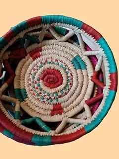 y&g طبق خوص لوضع العيش الوان A wicker dish for placing colorful bread