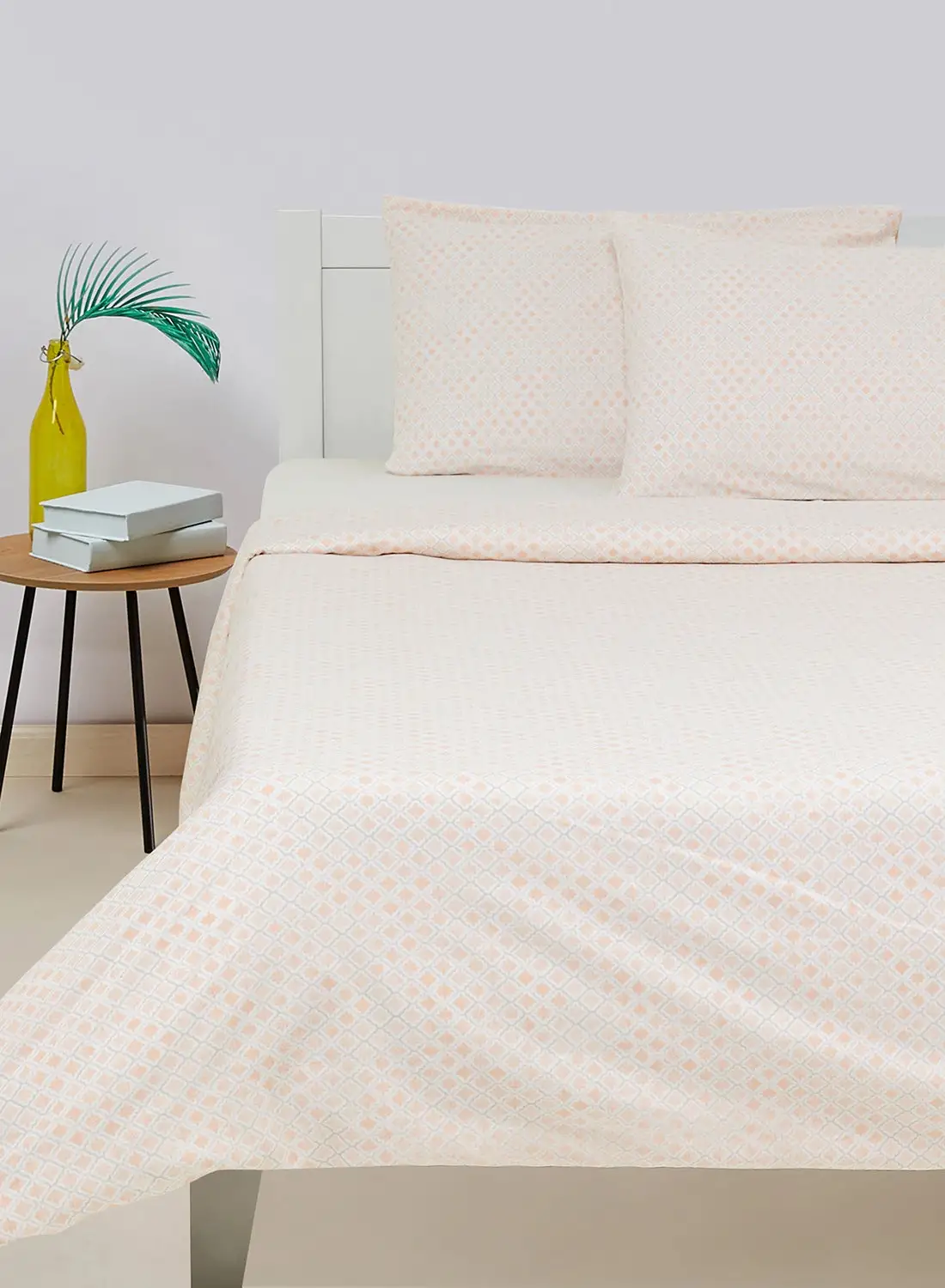 Amal Duvet Cover Set - With 1 Duvet Cover 160X200 Cm And 2 Pillow Cover 50X75 Cm - For Double Size Mattress - 100% Cotton Water Colour Ogee Percale - 144 Thread Count Cotton Coral