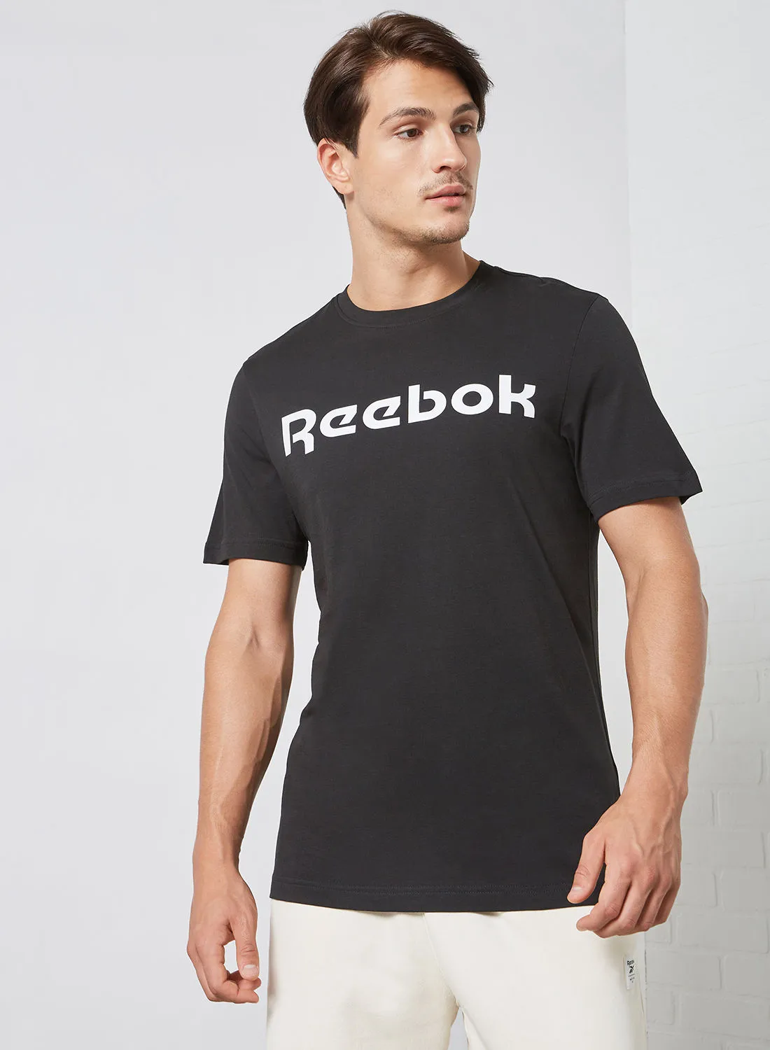 Reebok Graphic Series Linear Logo T-Shirt Black