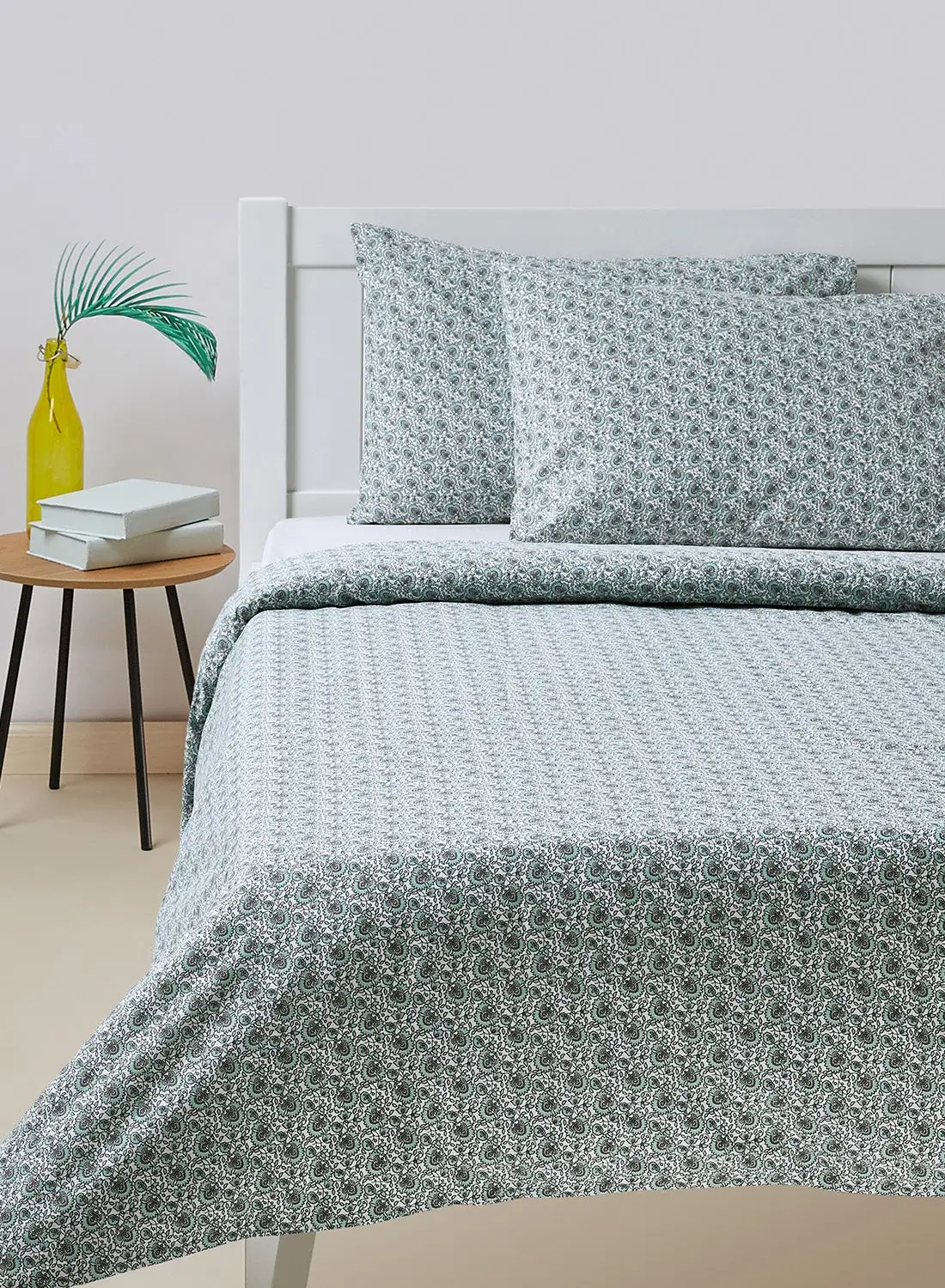 Amal Duvet Cover Set With Pillow Cover 50X75 Cm, Comforter 160X200 Cm - 100% Cotton Adhira Percale Rotary Print - 144 Thread Count Cotton Teal Blue/White Twin