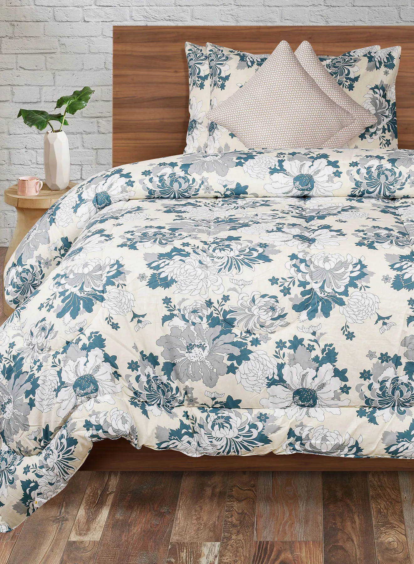 Amal Comforter Set Queen Size All Season Everyday Use Bedding Set 100% Cotton 5 Pieces 1 Comforter 200 x 220cm and 2 Pillow Covers 50x75 cm and 2 Cushion Covers 40x40cm  Polyester Green/Beige/White 200 x 220cm Polyester Green/Beige/White