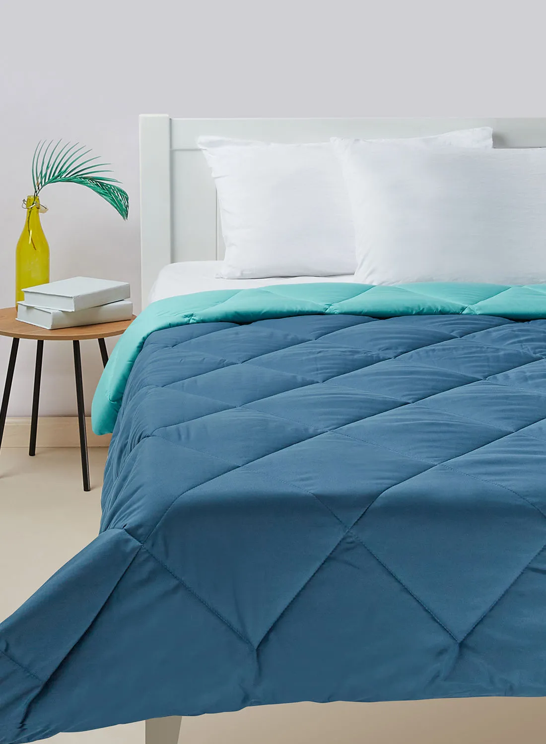 Amal Comforter King Size All Season Everyday Use Bedding Set Extra Soft Microfiber Single Piece Reversible Comforter   Blue/Aquifier
