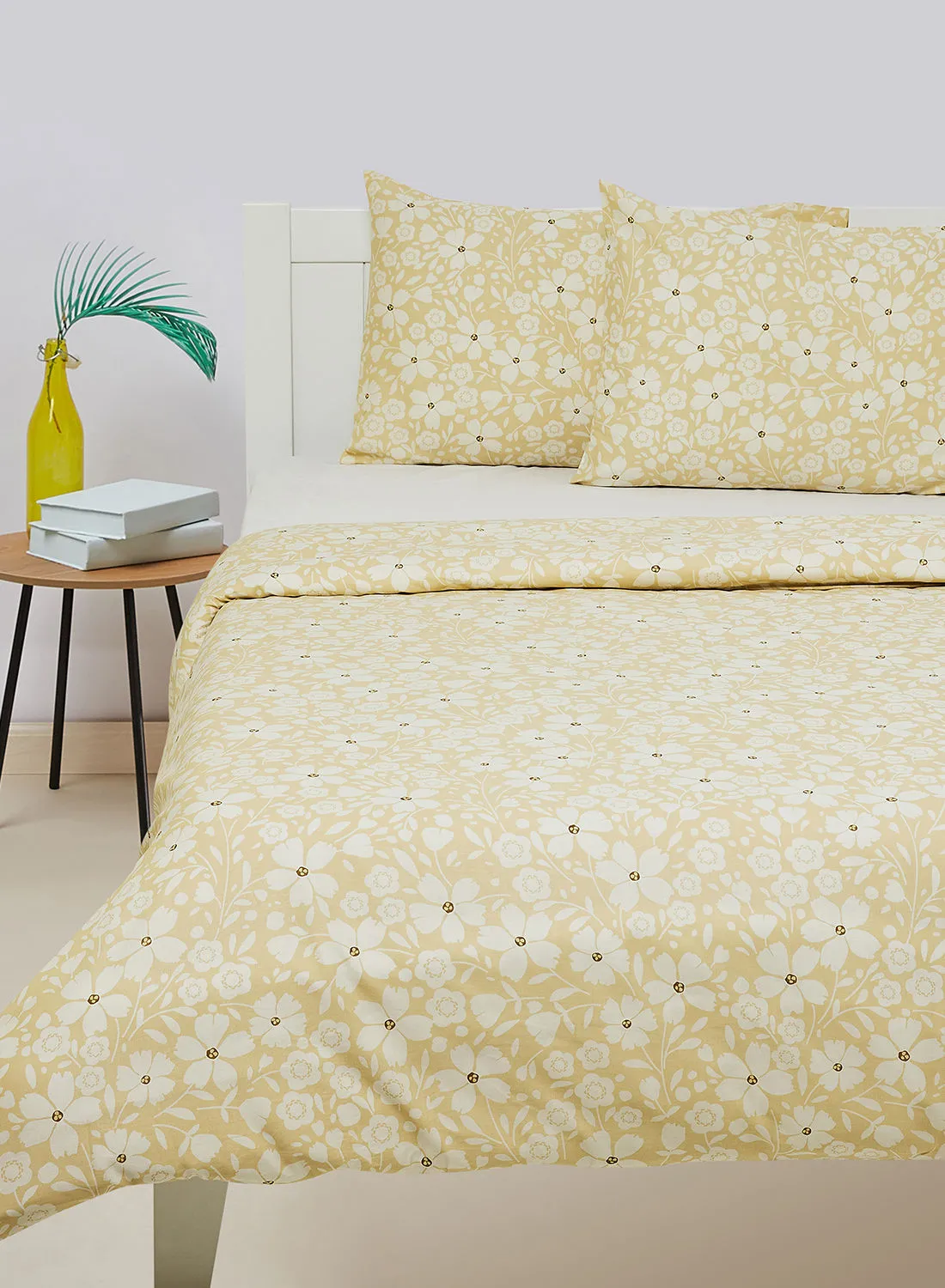 Amal Duvet Cover - With Pillow Cover 50X75 Cm, Comforter 160X200 Cm, - For Queen Size Mattress - Yellow/White 100% Cotton