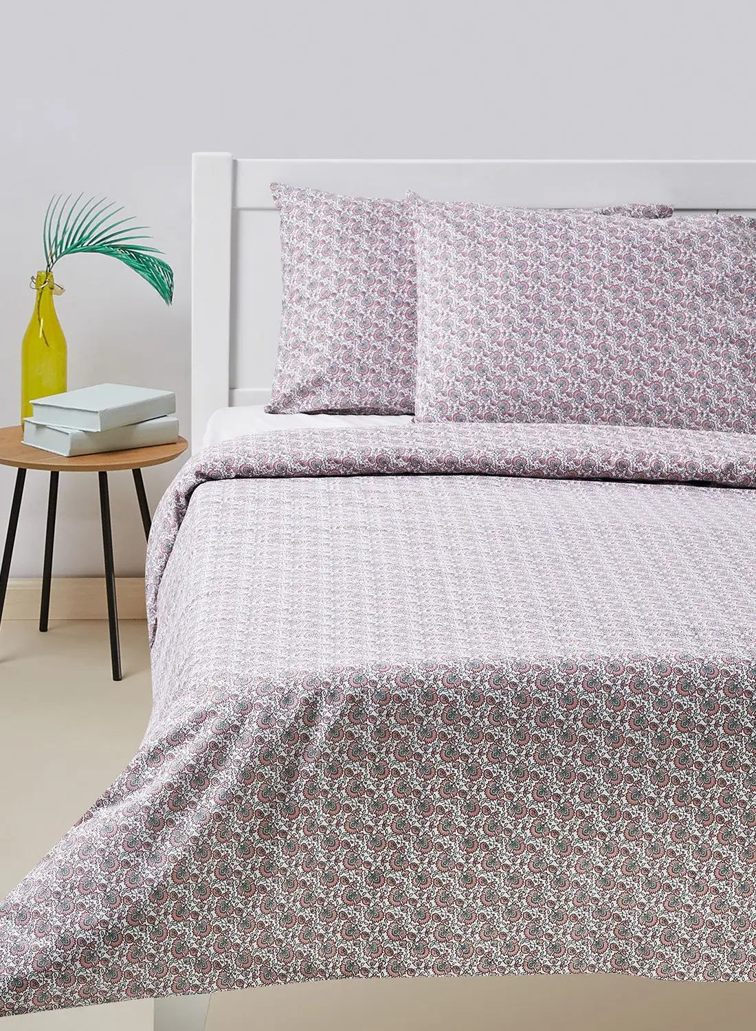 Amal Duvet Cover Set - With 1 Duvet Cover 200X200 Cm And 2 Pillow Cover 50X75 Cm - 100% Cotton Adhira Percale Rotary Print - 144 Thread Count Cotton Purple/Red Queen