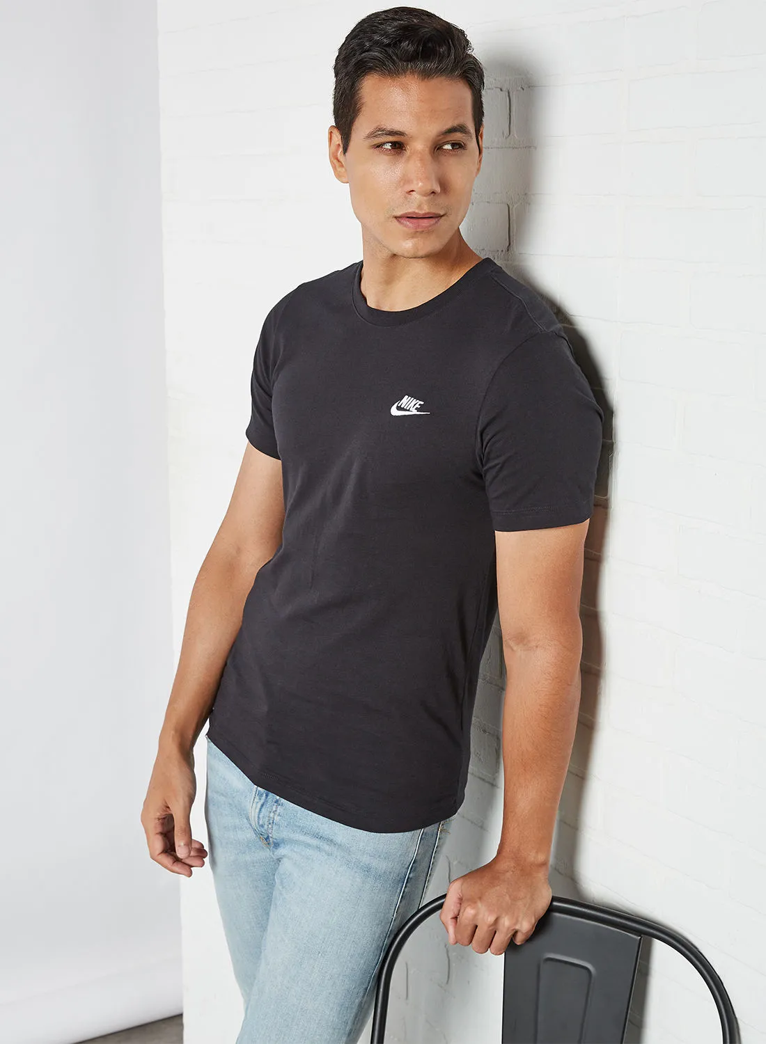 Nike Logo Detail Crew Neck T-Shirt Black/White